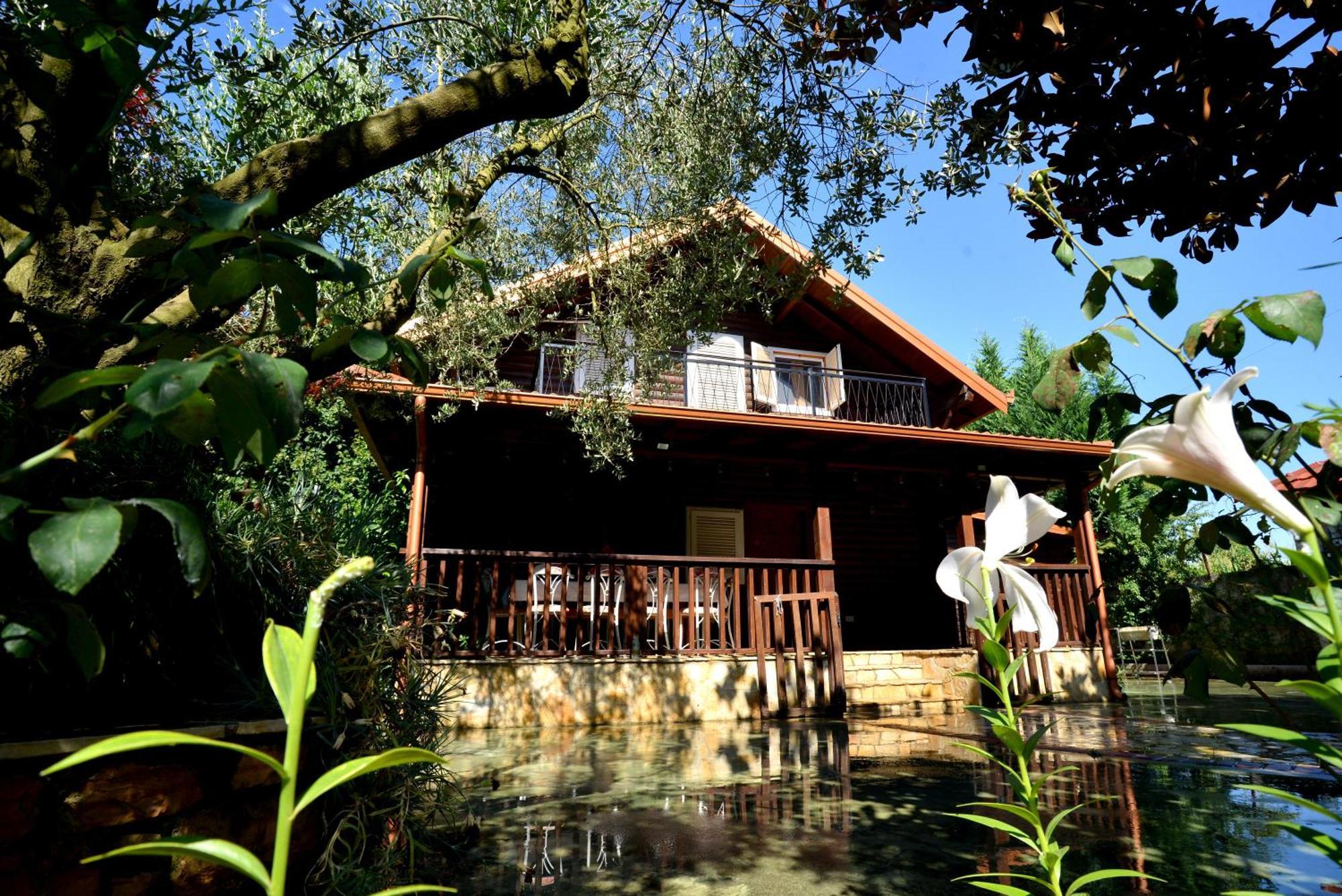 Ferma Agroturistike Gold Villa *
